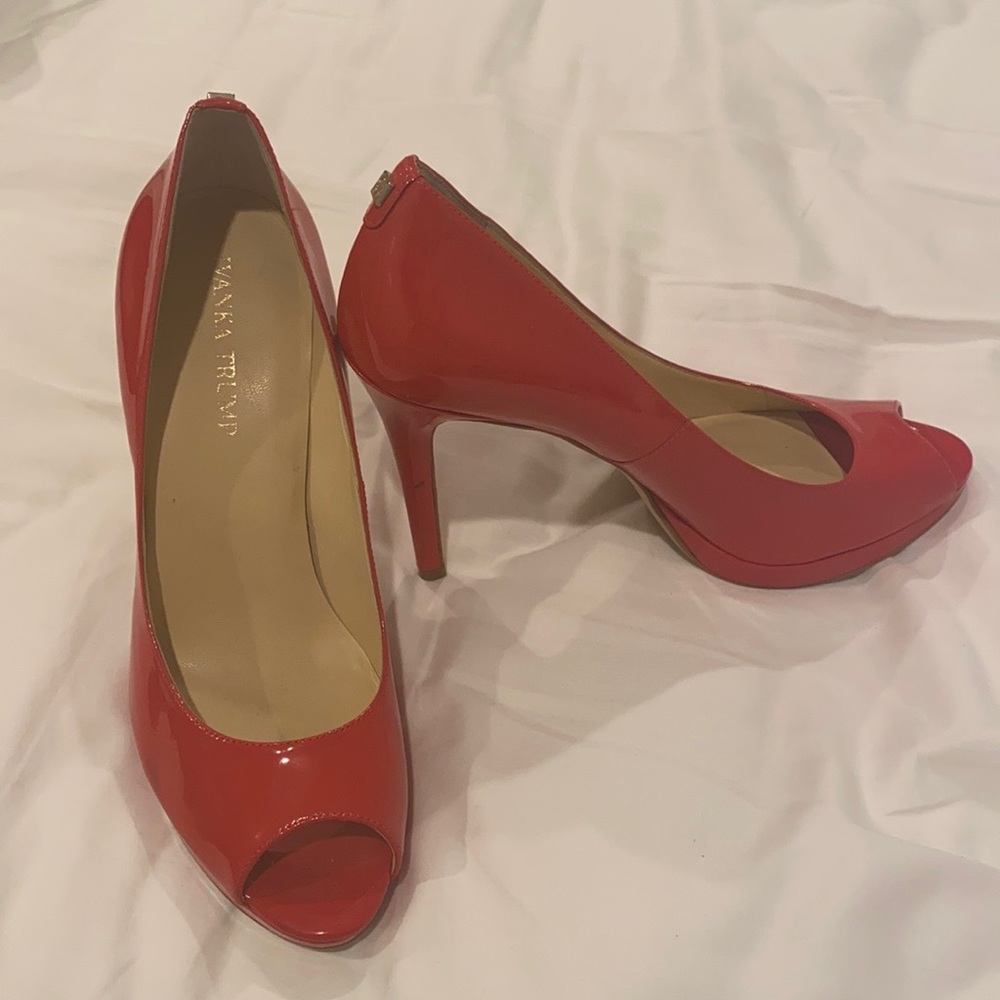 Dressy shoes